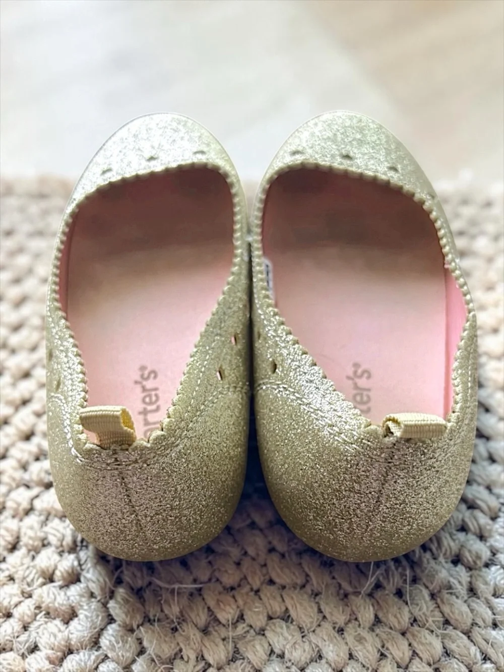 Carter’s Girls Flats 🩰 Gold Glitter Heart‑Cutout Size 2 Gently Worn